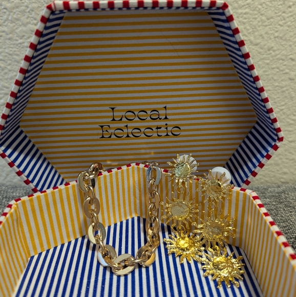 Local Eclectic Bracelet & Earrings Set - Picture 2 of 5